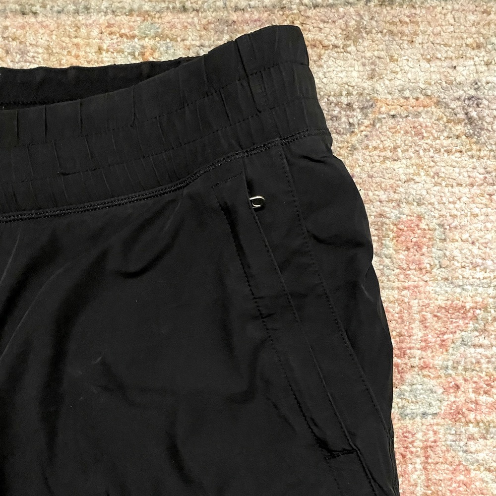 Lululemon Fully Lined Nylon Womens Pants with Adjustable Ankle Cinch - Picture 5 of 9